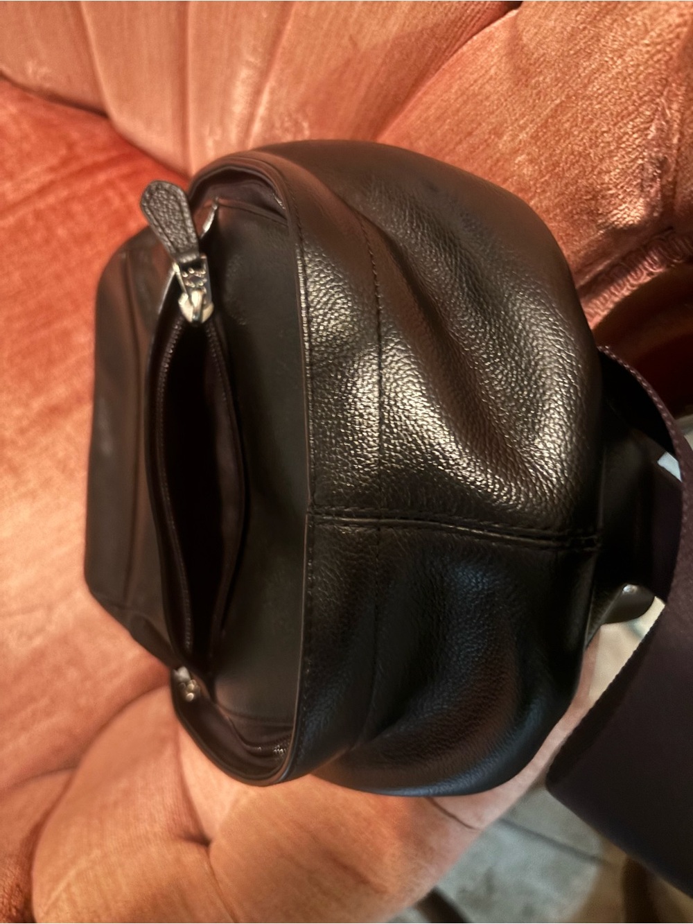 2018 Coach Charles F54770 Leather Sling Pack. - Picture 4 of 12